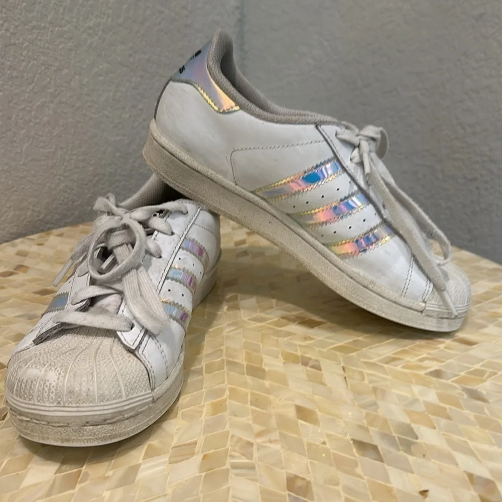 Adidas superstar sneakers girls size 4.5